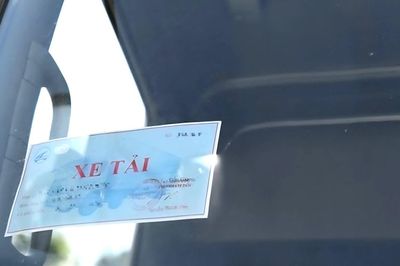 Ninh Bình thu hồi 8 phù hiệu xe kinh doanh vận tải