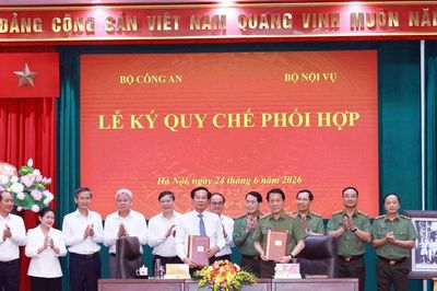 Tăng cường phối hợp giữa Bộ Công an và Bộ Nội vụ