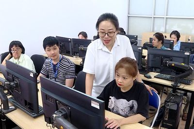 Mở cánh cửa trí tuệ nhân tạo với người khuyết tật