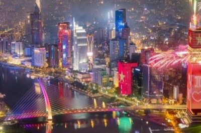 TP.HCM bắn pháo hoa tại 16 điểm dịp kỷ niệm 50 năm mang tên Bác