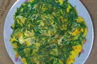 Trứng đừng chỉ rán với hành lá, kết hợp với loại lá này để có món ăn vừa ngon vừa bổ dưỡng