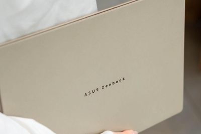 ASUS tái định nghĩa laptop siêu di động với Zenbook A14