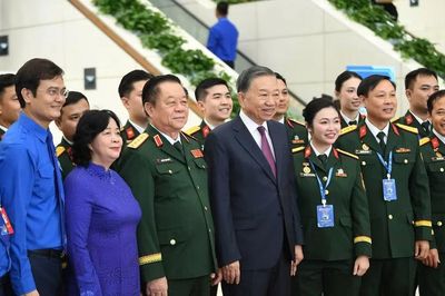 Phiên trọng thể Đại hội Đoàn toàn quốc lần thứ XIII: Áo xanh gọi tương lai
