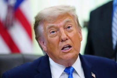 Ông Trump nổi giận vì giá xăng cao, yêu cầu điều tra các 'ông lớn' dầu khí