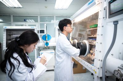 Có gì trong hệ thống lab 30 triệu USD?