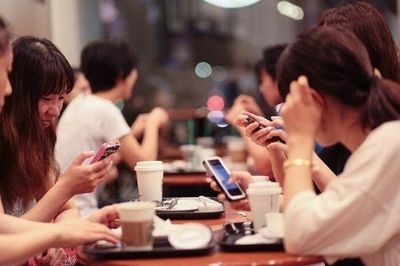 Thối não vì video ngắn