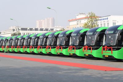 Hà Nội sẽ hỗ trợ 70% lãi vay trong 10 năm cho ai làm xe buýt điện