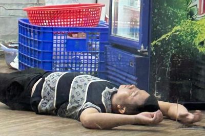 Dắt bạn gái đi ăn cua hoàng đế, người đàn ông 'quỵt' hóa đơn 16 triệu