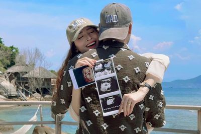Vợ Đức Huy mang thai con đầu lòng