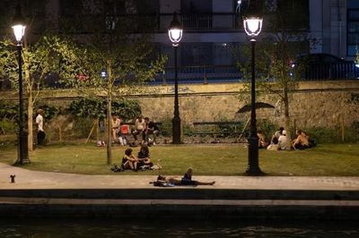 Công viên thành chỗ ngủ 'trong mơ' ngày Pháp nắng nóng lịch sử