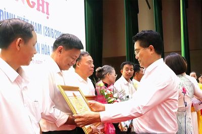 Hưng Yên tuyên dương 173 tập thể, gia đình văn hóa tiêu biểu