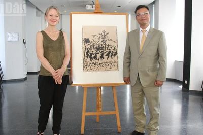 Trưng bày bức họa của Picasso mừng hòa bình lập lại ở Việt Nam