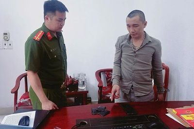 Thanh Hóa: Bắt 2 đối tượng tàng trữ gần 5.000 viên ma túy
