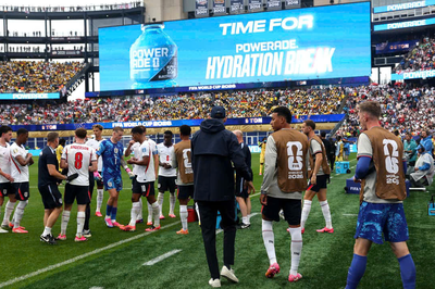 Bên lề World Cup 2026: FIFA đính chính về giờ nghỉ uống nước