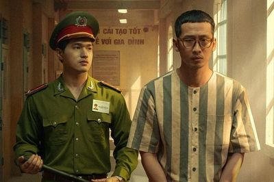 Hai 'nam thần trăm tỷ' của màn ảnh Việt Tuấn Trần và Ma Ran Đô lần đầu kết hợp trong phim với đề tài đời sống độc lạ