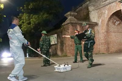 Sử dụng radar xuyên đất tìm mộ tập thể liệt sĩ trong Kinh thành Huế