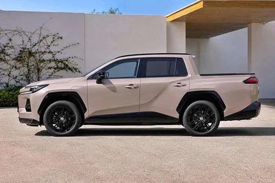 Bán tải mới của Toyota dựa trên RAV4 lộ diện - đậm chất thực dụng
