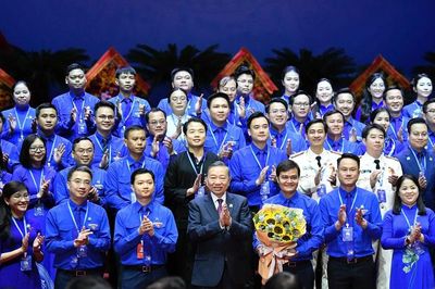 Ra mắt Ban Chấp hành Trung ương Đoàn khóa XIII