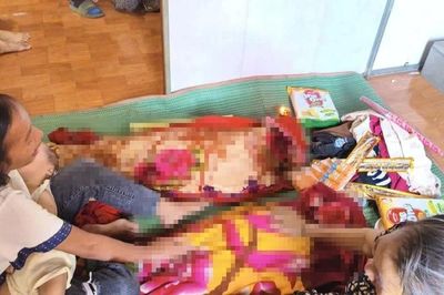Hai chị em ruột đuối nước dưới ao cạnh nhà