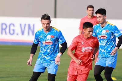 Tân binh tuyển Việt Nam: Phải nhanh mới kịp