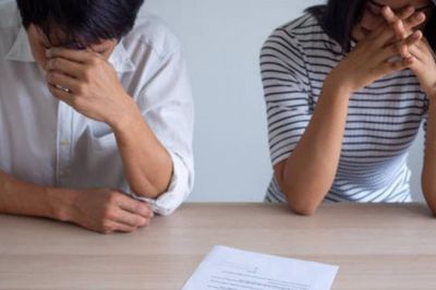 Xét nghiệm ADN, người cha sốc phát hiện 3 con gái đều không phải ruột thịt