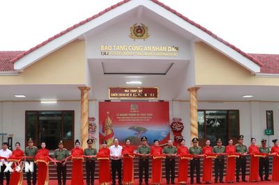 Khánh thành, bàn giao công trình Di tích Hòn Đá Bạc ở tỉnh Cà Mau