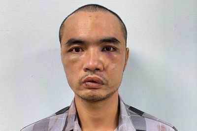 Nhân thân bất hảo của gã đàn ông vô cớ chém các ô tô đậu trên đường