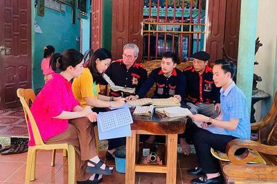 Người nặng lòng gìn giữ văn hóa dân tộc Dao
