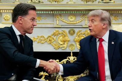 NATO nỗ lực xoa dịu quan điểm của Tổng thống Mỹ Trump trước thềm thượng đỉnh