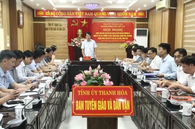Thông qua dự thảo báo cáo kết quả giám sát đối với ban thường vụ đảng ủy 9 xã, phường