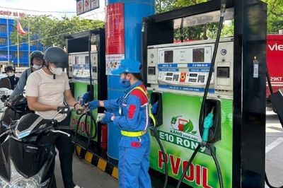 Giá xăng dầu đồng loạt giảm mạnh