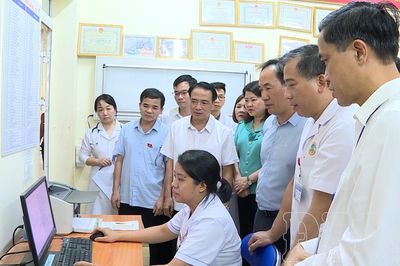 Ban Văn hóa - Xã hội, HĐND tỉnh giám sát chuyên đề tại Sở Y tế và xã Mường Phăng