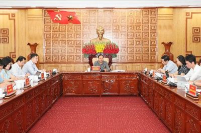 Bí thư Tỉnh ủy: Ưu tiên phát triển các dự án chăn nuôi quy mô lớn gắn với thu hút đầu tư