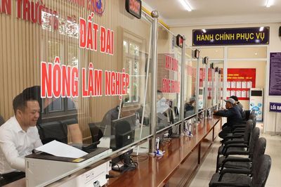 Cán bộ, công chức, viên chức phải đáp ứng yêu cầu nhiệm vụ