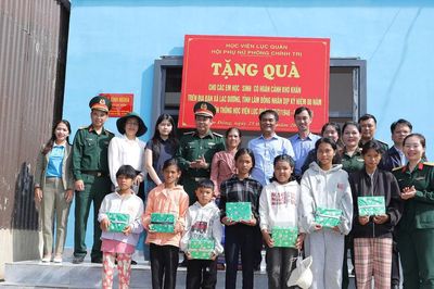 Học viện Lục quân tổ chức các hoạt động đền ơn đáp nghĩa