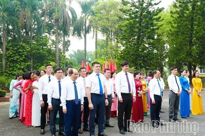Thiêng liêng sinh hoạt dưới cờ