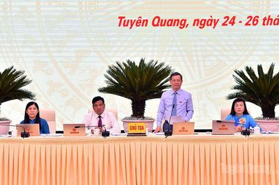 Quyết liệt tháo gỡ khó khăn để thúc đẩy tăng trưởng