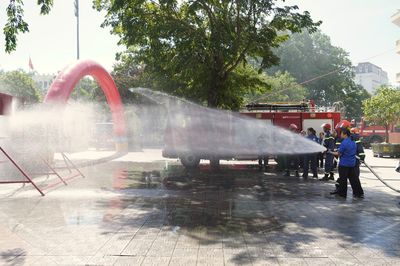 Học kỹ năng cùng lính cứu hỏa