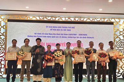 Tôn vinh gia đình tiêu biểu, lan tỏa câu chuyện đẹp trong cộng đồng
