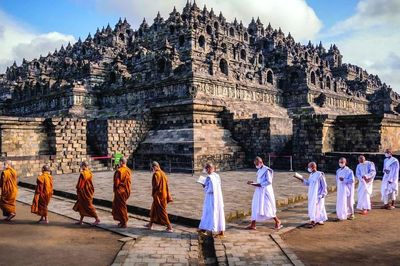 Trí tuệ phi nhị nguyên trong khẩu hiệu quốc gia của Indonesia