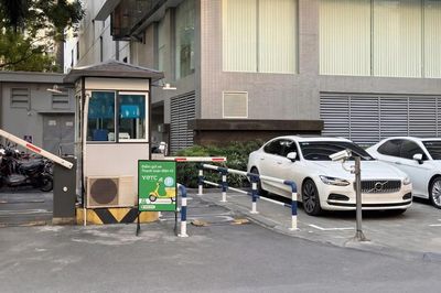 Gửi xe không dừng: Bước tiến để Hà Nội xây dựng đô thị thông minh