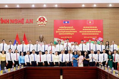 Nghệ An - Thủ đô Vientiane tăng cường hợp tác giữa hai cơ quan dân cử