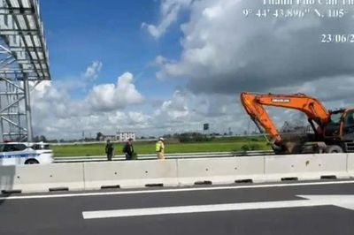 Xử lý doanh nghiệp đưa phương tiện không đảm bảo thi công cao tốc