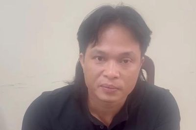Bắt khẩn cấp đối tượng tung tin giả 'tôm khô làm cao su'