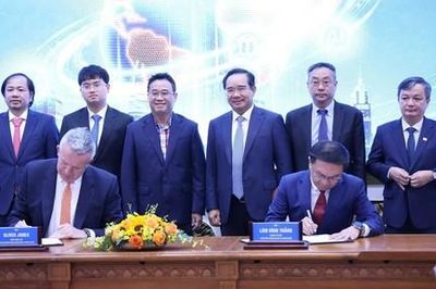 Chuyển đổi số gắn với vận hành mô hình chính quyền địa phương 2 cấp: Bài 1: Từ 'giảm cấp trung gian' đến tái cấu trúc quản trị quốc gia