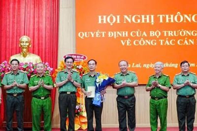 Công an tỉnh Gia Lai công bố quyết định điều động, bổ nhiệm và thăng cấp bậc hàm cán bộ