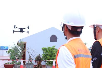 'Giải cứu' mẫu máu cấp cứu khỏi tắc đường nhờ thiết bị bay không người lái