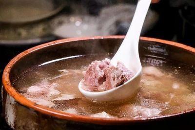 Mẹo hầm xương nhanh mềm, nước dùng ngọt và không bị đục
