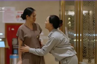 'Phía bên kia thành phố' tập 20: Mẹ Cương suy sụp van nài bà Xuân tha thứ