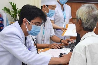 Bảng lương mới nhất của bác sĩ, y sĩ, y tá từ 1/7/2026, sau khi áp dụng mức lương mới